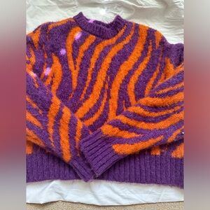 ZARA never worn Orange and purple tiger print sweater size medium #tigerprint
